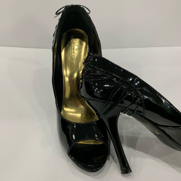 Delicious Black Patent Leather Heels - Picture 2 of 6